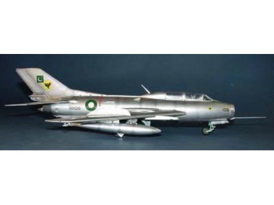 Shenyang FT-6 Trainer 