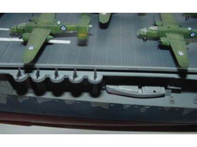 Flugzeugträger USS Hornet CV 8 