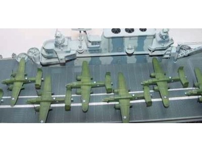 Flugzeugträger USS Hornet CV 8 
