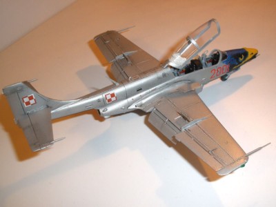 TS-11 White Eagle Iskra 