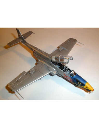 TS-11 White Eagle Iskra 