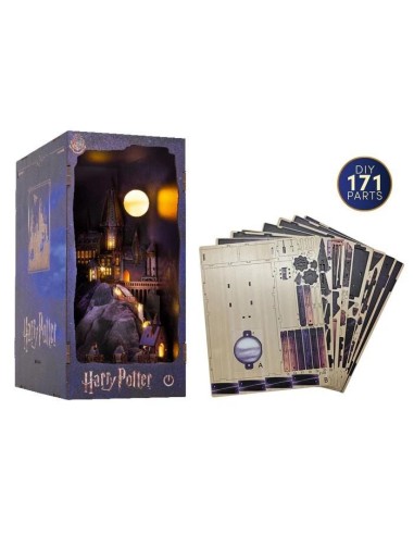 HARRY POTTER -BOOK NOOK KIT - Chateau Poudlard - 171pc + Eclairage LED 