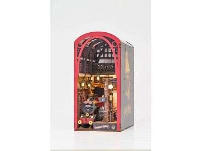 HARRY POTTER - BOOK NOOK KIT -Poudlard Express - 238pc + Eclairage LED 