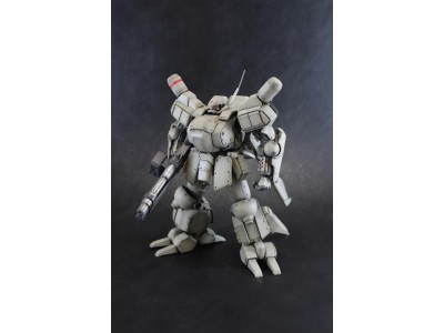 ASSAULT SUIT LEYNOS - AS-5E3 Leynos "Player" - Model Kit 1/35 15cm 