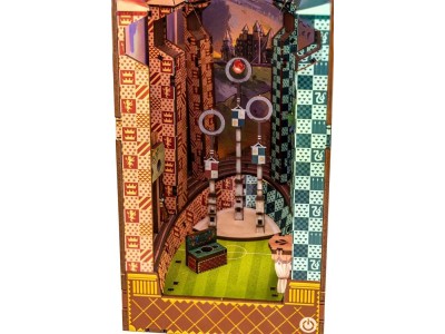 HARRY POTTER-BOOK NOOK KIT -Terrain de Quidditch -124pc +Eclairage LED 