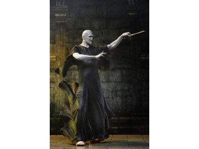 HARRY POTTER - Voldemort - Figurine Legacy Collection 17cm