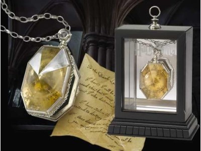 HARRY POTTER - Medaillon de Salazar Serpentard