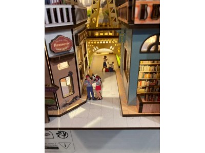 BOOK NOOK KIT - Paris - 168pc + Eclairage LED