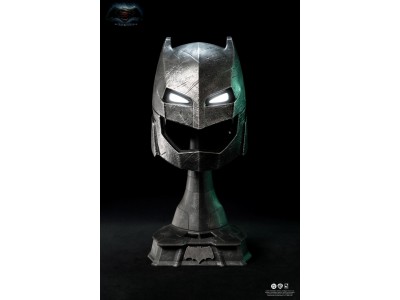 BATMAN V SUPERMAN - Casque blindé de Batman - Réplique 1/1
