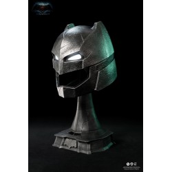 BATMAN V SUPERMAN - Casque blindé de Batman - Réplique 1/1 2