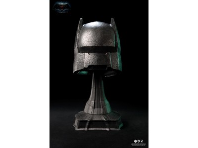 BATMAN V SUPERMAN - Casque blindé de Batman - Réplique 1/1