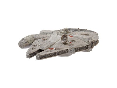 STAR WARS - Feature Vehicle (9" Vehicle & Figure) - Millennium Falcon