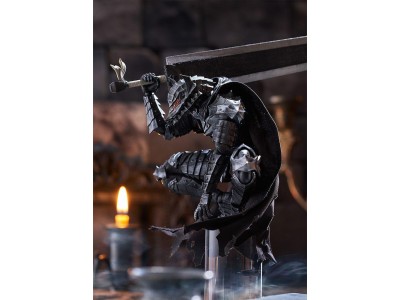 BERSERK - Guts "Armure du Berserker" - Figurine Plamatea 19cm