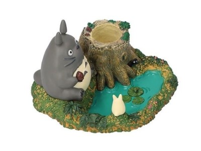 MON VOISIN TOTORO - Totoro au bord de la marre -Figurine Pot à Crayons