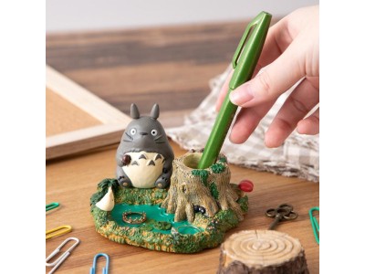 MON VOISIN TOTORO - Totoro au bord de la marre -Figurine Pot à Crayons