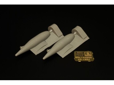 Refueling pod KC-130J (2pcs)