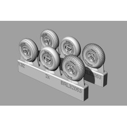 Spitfire 4 spoke wheels set (3 types of tires)