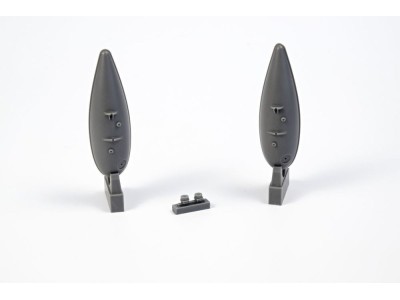 P-51D Mustang Metal Drop Tank w/jutting filler neck(2 pcs)