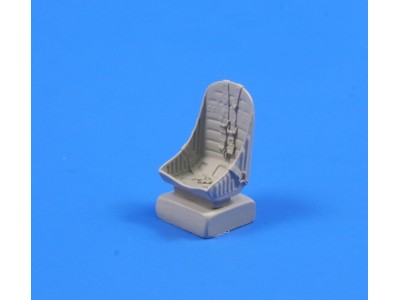 Curtiss P-40E Seat