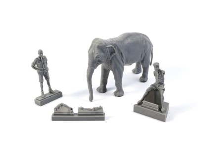 WWII RAF Mechanic in India+Elephant with Mahout (2 Fig. + Elephant)