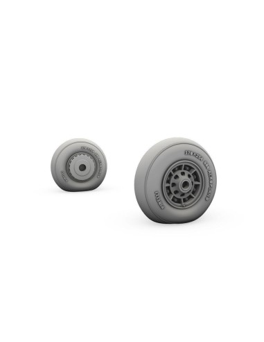 Reggiane Re 2000 Main Wheels