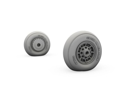 Reggiane Re 2000 Main Wheels