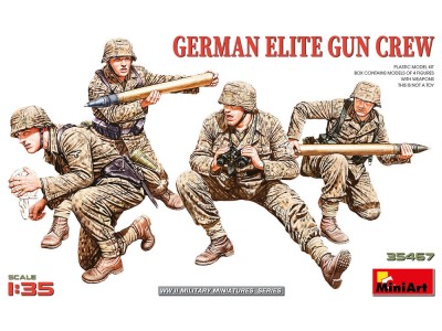 German Elite Gun Crew