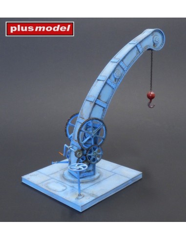 Hand operated port crane