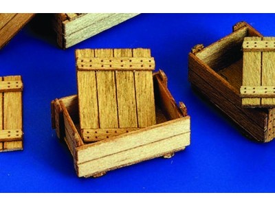 Holzkisten I