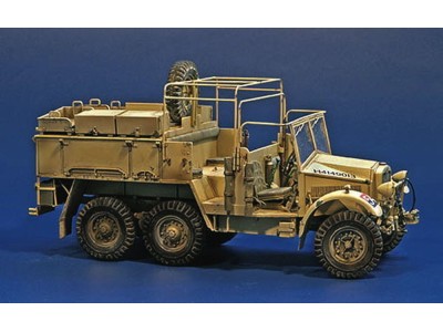British Artillery Tractor CDSW 30-CWT