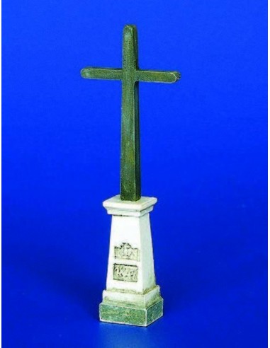 Kreuz auf einem Podest
