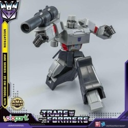 TRANSFORMERS GENERATION ONE - Megatron - Model Kit 20cm 2