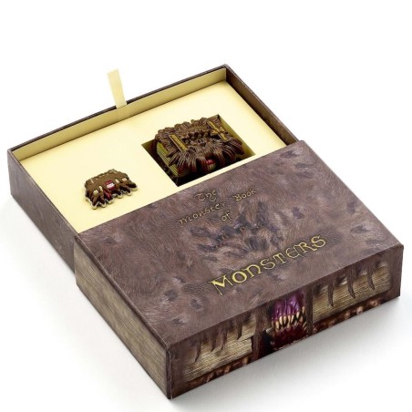 HARRY POTTER - Coffret Cadeau Livre Monstre - Porte-clés & Pin's 