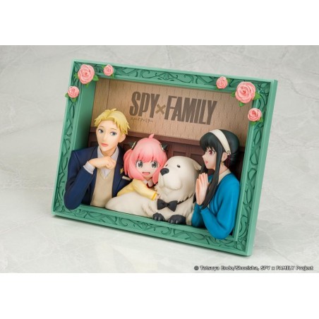 SPY X FAMILY - The Forgers - Statuette 12.8x17.5cm 