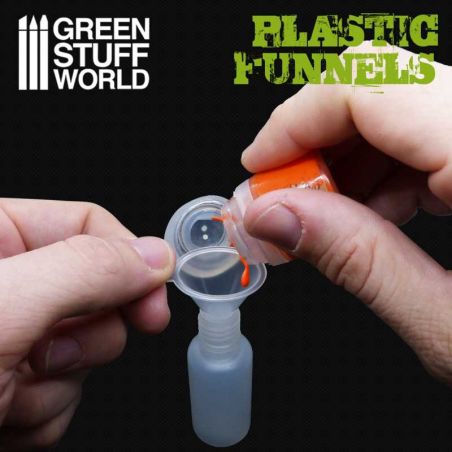 Entonnoirs en plastique