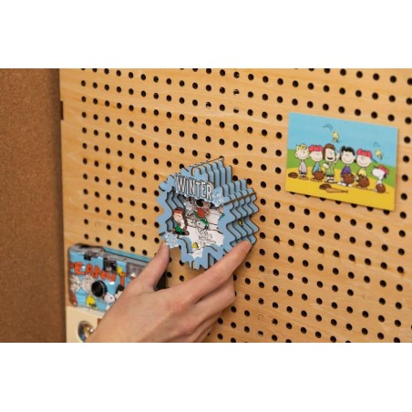 PEANUTS - Winter Wonderland - Wood Model Kit Theater 