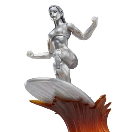 LES 4 FANTASTIQUES 2025 - Surfeuse d'Argent - Fig. Legends Series 15cm 