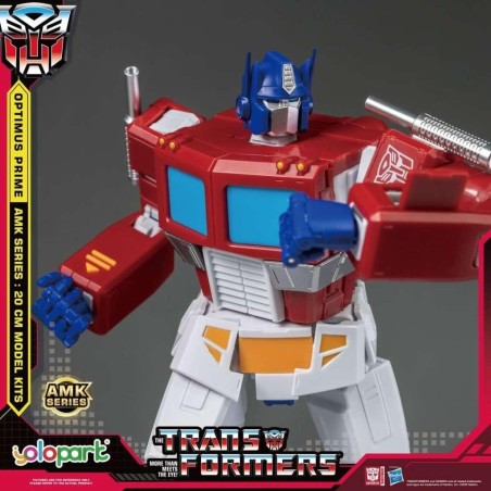TRANSFORMERS GENERATION ONE - Optimus Prime - Model Kit 20cm 