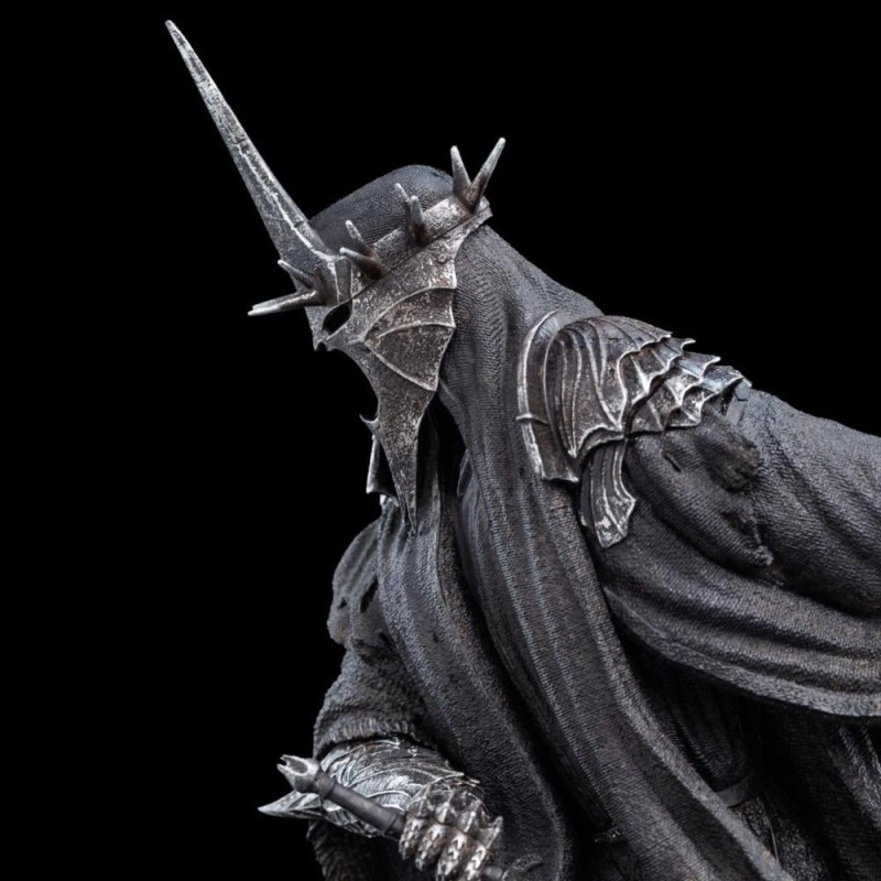 LE SEIGNEUR DES ANNEAUX - Le Roi-Sorcier - Statuette 19cm 