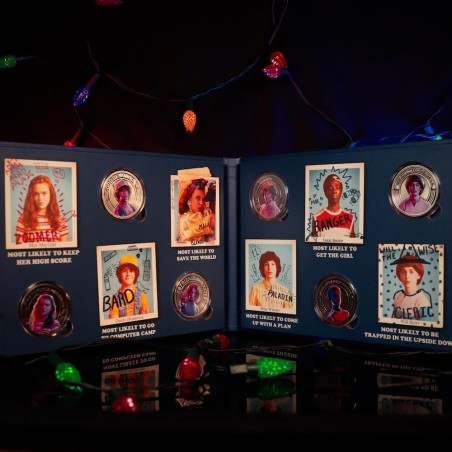 STRANGER THINGS - Yearbook - Album de 6 pièces de collection 