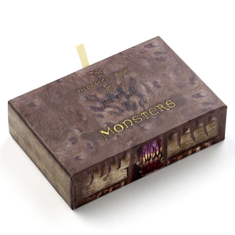 HARRY POTTER - Coffret Cadeau Livre Monstre - Porte-clés & Pin's 