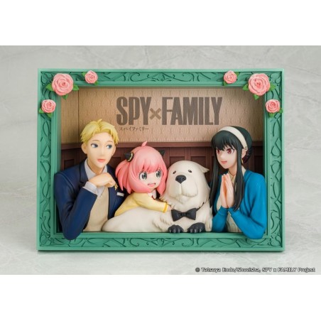SPY X FAMILY - The Forgers - Statuette 12.8x17.5cm 
