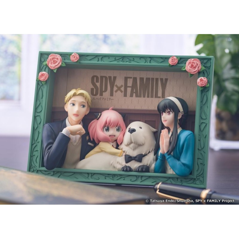 SPY X FAMILY - The Forgers - Statuette 12.8x17.5cm 