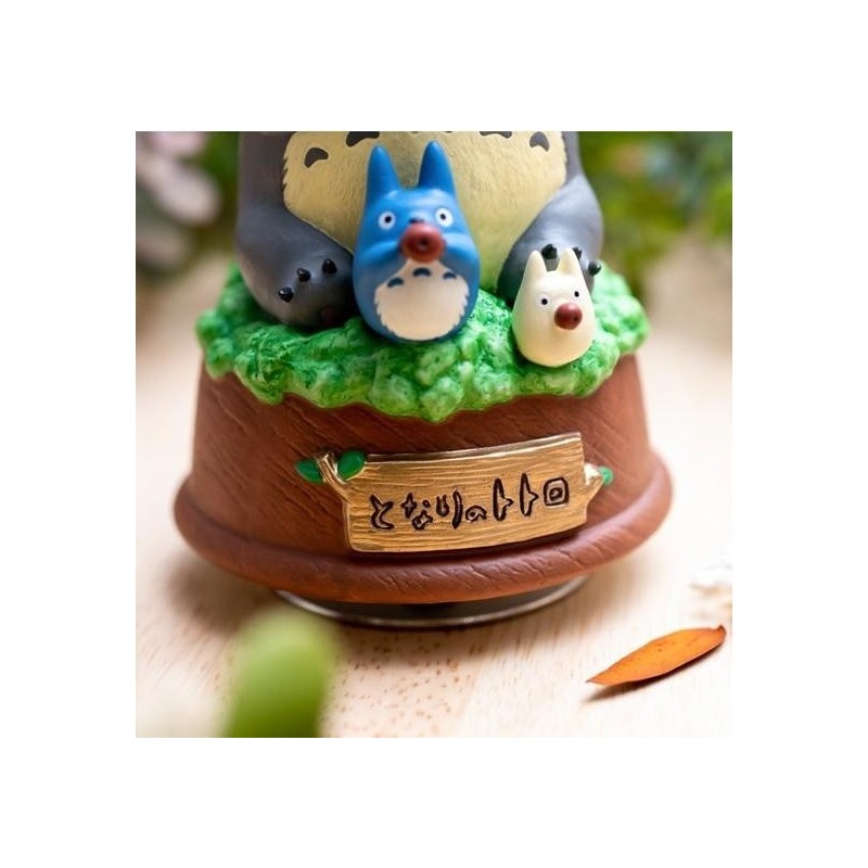 MON VOISIN TOTORO - Totoro joue de l'ocarina - Grande statue musicale 