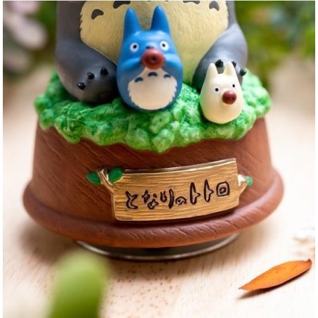 MON VOISIN TOTORO - Totoro joue de l'ocarina - Grande statue musicale 